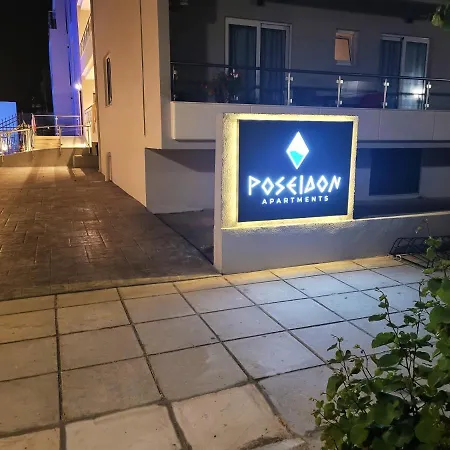 Poseidon Deluxe Lejlighed *