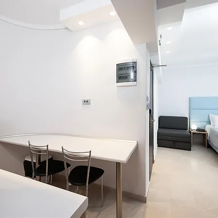 Poseidon Deluxe Apartamento *