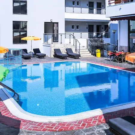 Poseidon Deluxe Apartamento *