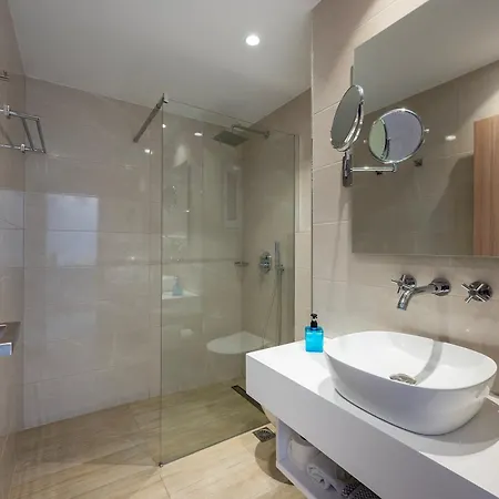 Apartamento Poseidon Deluxe *